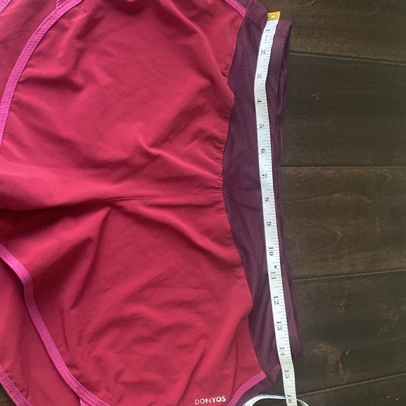 Domyos running shorts size M-L - Picture 2 of 3